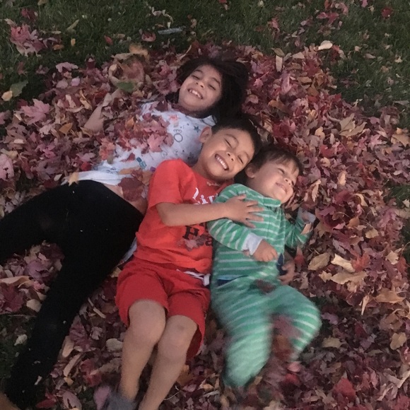 Meet your Posher!! ❤️❤️ - Picture 4 of 4